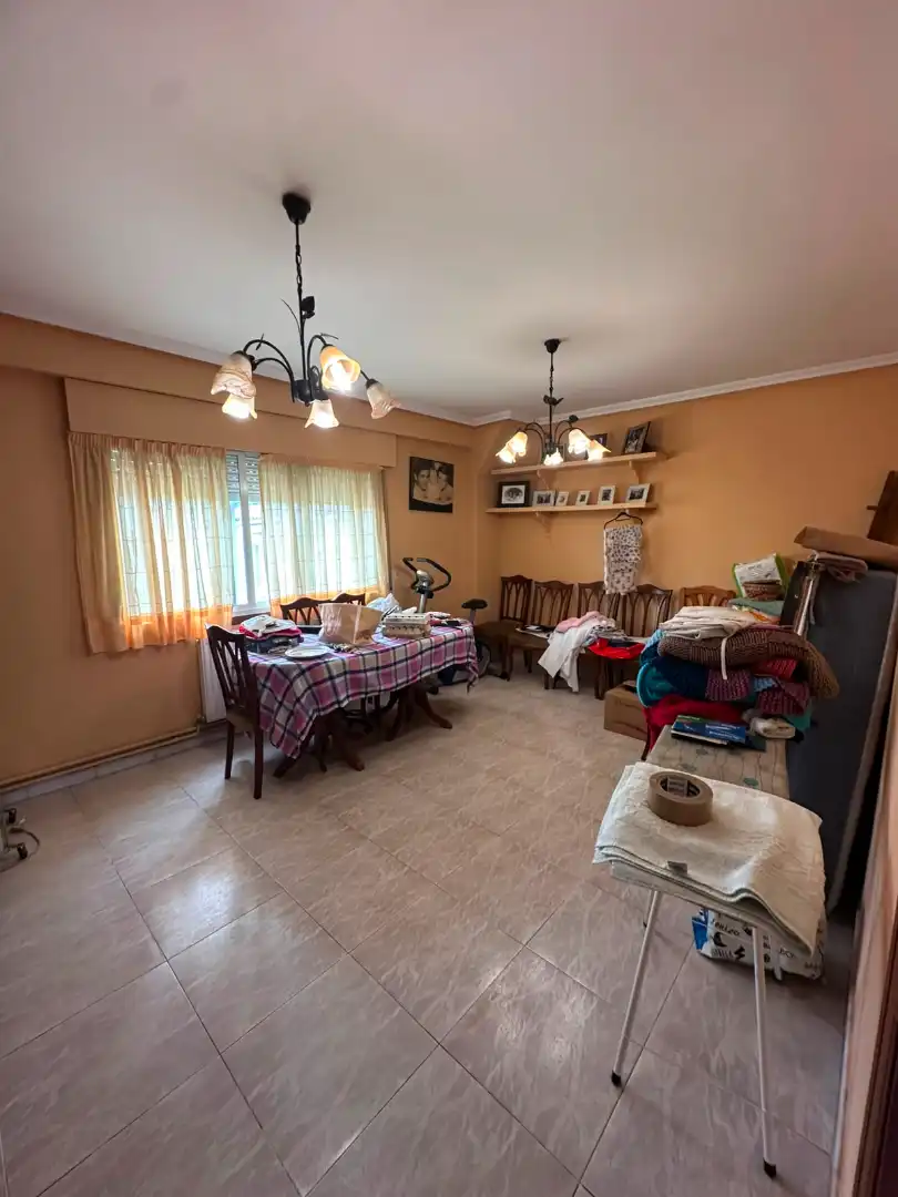 Menjador de Casa o xalet en venda en Cambre  amb Calefacció, Moblat i Balcó