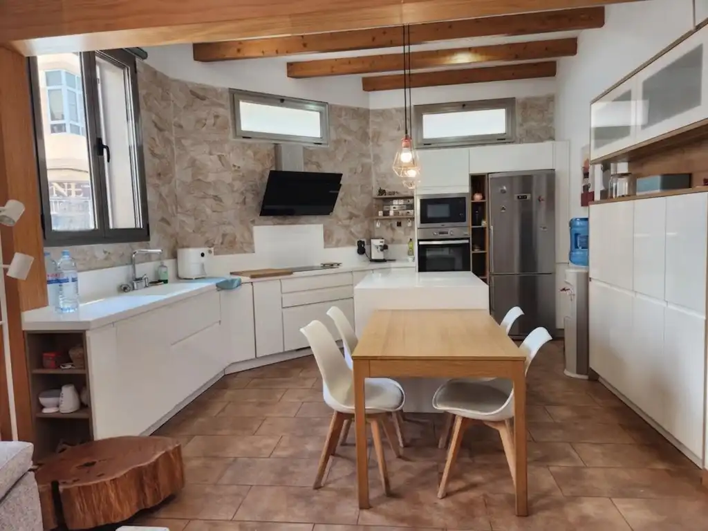 Cuina de Casa o xalet en venda en Las Palmas de Gran Canaria amb Aire condicionat i Terrassa