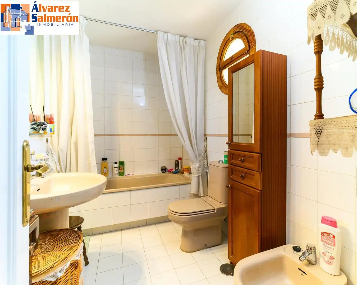 Baño de Casa o chalet en venta en Albolote con Piscina