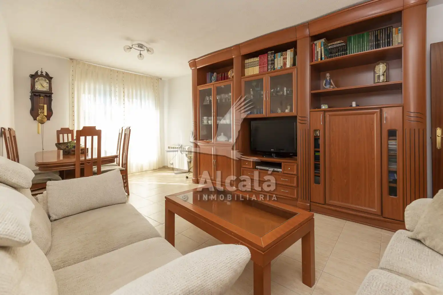 Sala d'estar de Casa o xalet en venda en Villanueva de la Torre amb Calefacció i Jardí privat