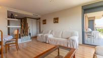 Sala d'estar de Pis en venda en Alicante / Alacant amb Calefacció, Terrassa i Piscina comunitària