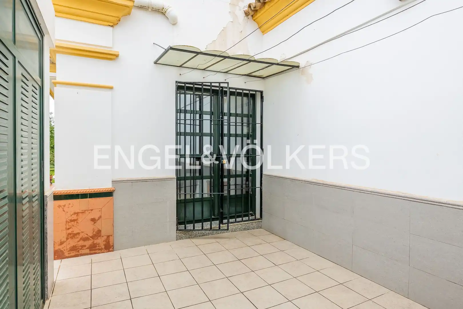 Casa rústica amb terrassa en venda a Mairena del Alcor, imagen 49