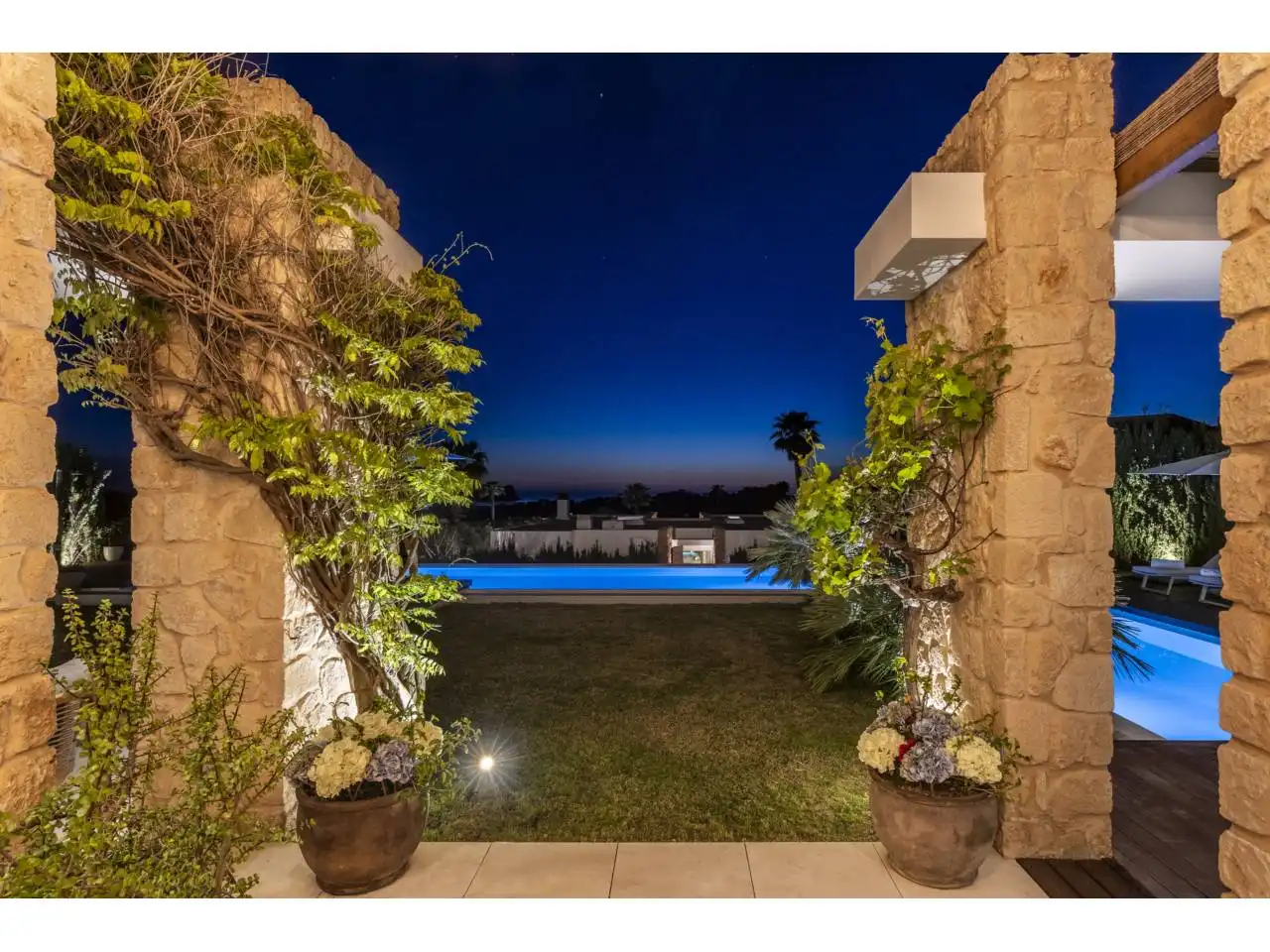 Terrassa de Casa o xalet en venda en Sant Josep de sa Talaia amb Aire condicionat, Calefacció i Jardí privat