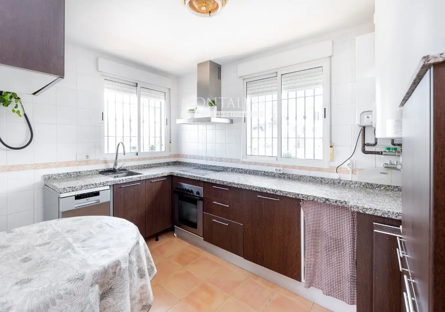 Cocina de Casa o chalet en venta en Gójar con Calefacción y Piscina