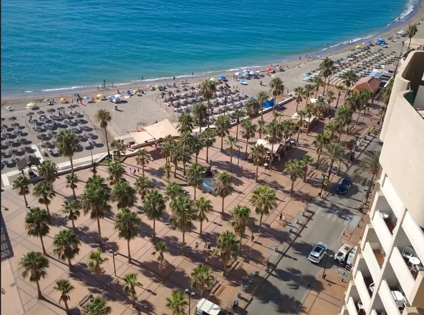 Außenansicht von Wohnung zum Verkauf in Fuengirola mit Klimaanlage, Terrasse und Möbliert