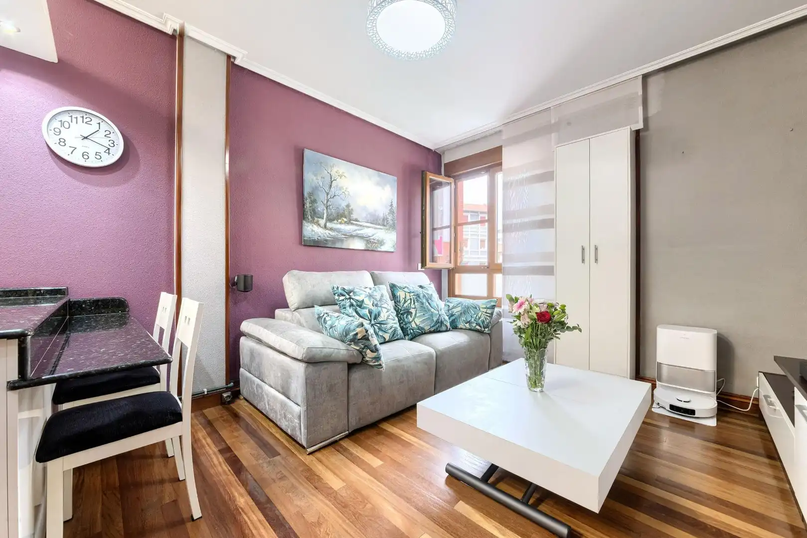 Sala de estar de Apartamento en venta en Barakaldo  con Calefacción, Trastero y Amueblado