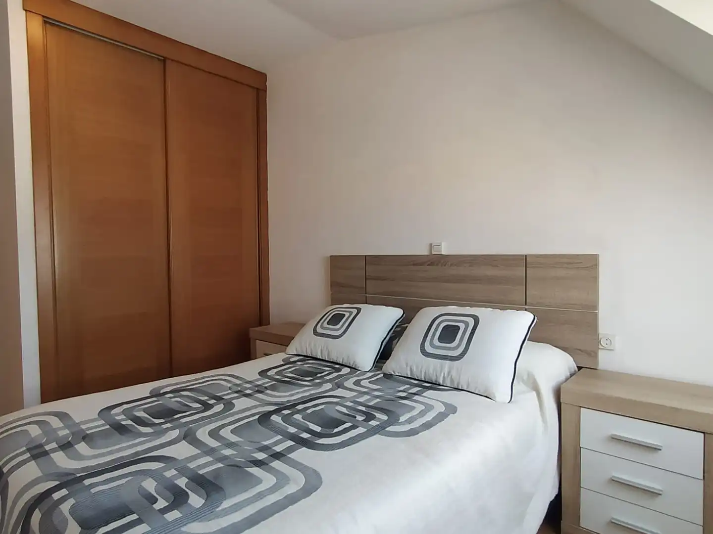 Habitación de Ático en venta en Cariño con Parquet, Amueblado y Horno