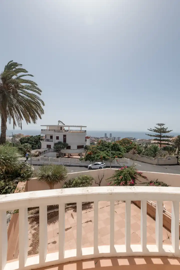 Vista exterior de Casa adosada en venta en Santa Cruz de Tenerife con Jardín privado, Horno y Balcón