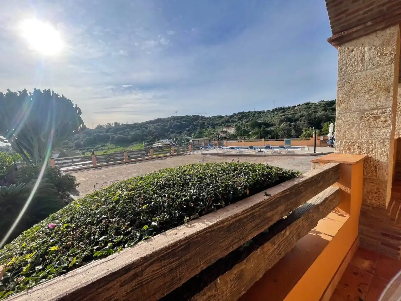 Terrassa de Finca rústica en venda en Estepona amb Aire condicionat, Calefacció i Jardí privat