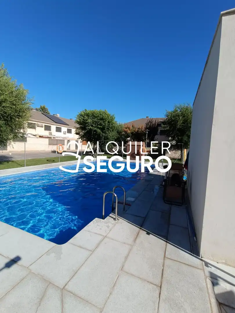 Piscina de Casa o xalet de lloguer en Aranjuez amb Calefacció, Terrassa i Traster