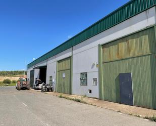 Vista exterior de Nau industrial en venda en Villanueva del Río y Minas