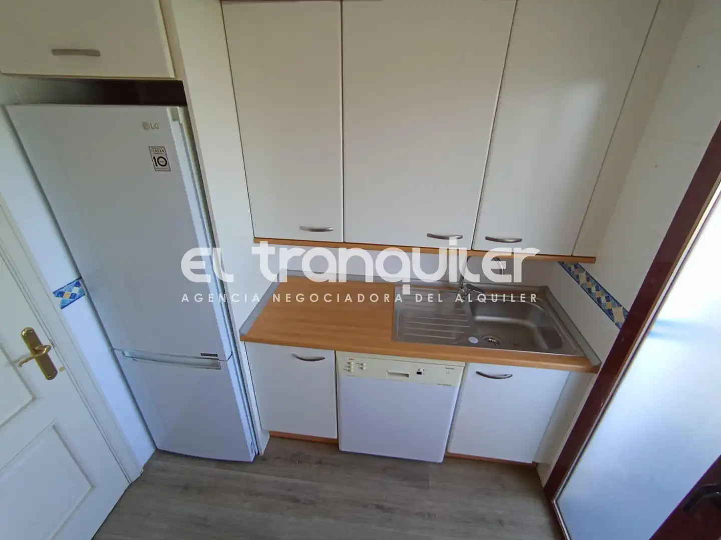 Duplexes for rent in Calle Tejar, Zona Carretera del Plantío