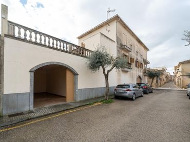 Casa con balcone in vendita a Calle fora