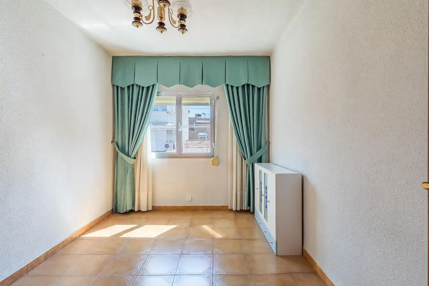 Bedroom of Flat for sale in Madrid  with Air Conditioner