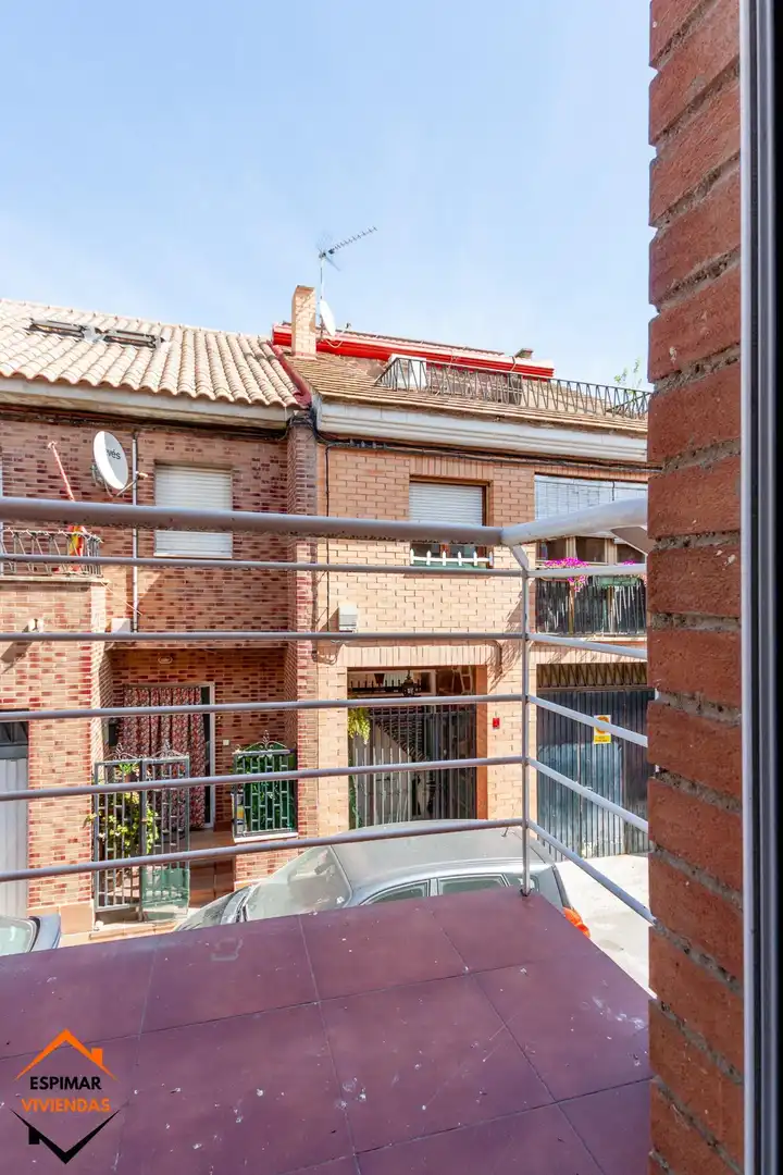Vista exterior de Casa adosada en venda en Pedrola amb Aire condicionat, Calefacció i Jardí privat