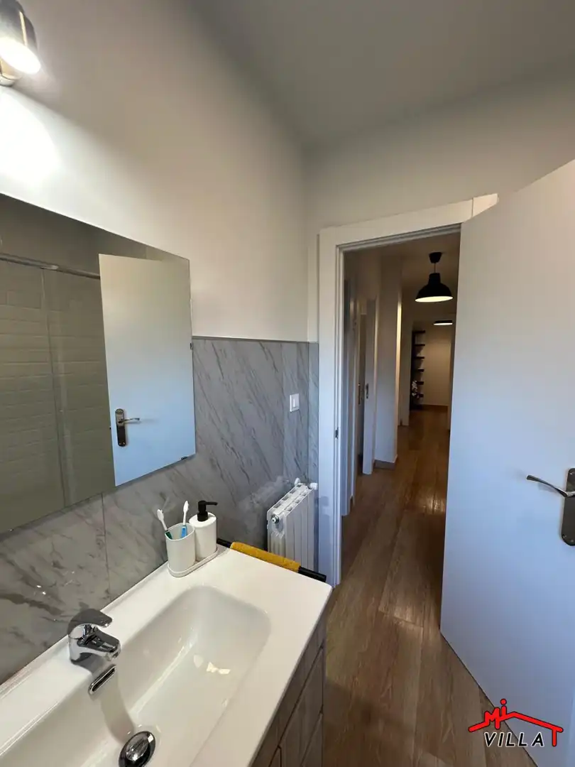 Wohnung zum Verkauf in Laredo mit Heizung und Parkett