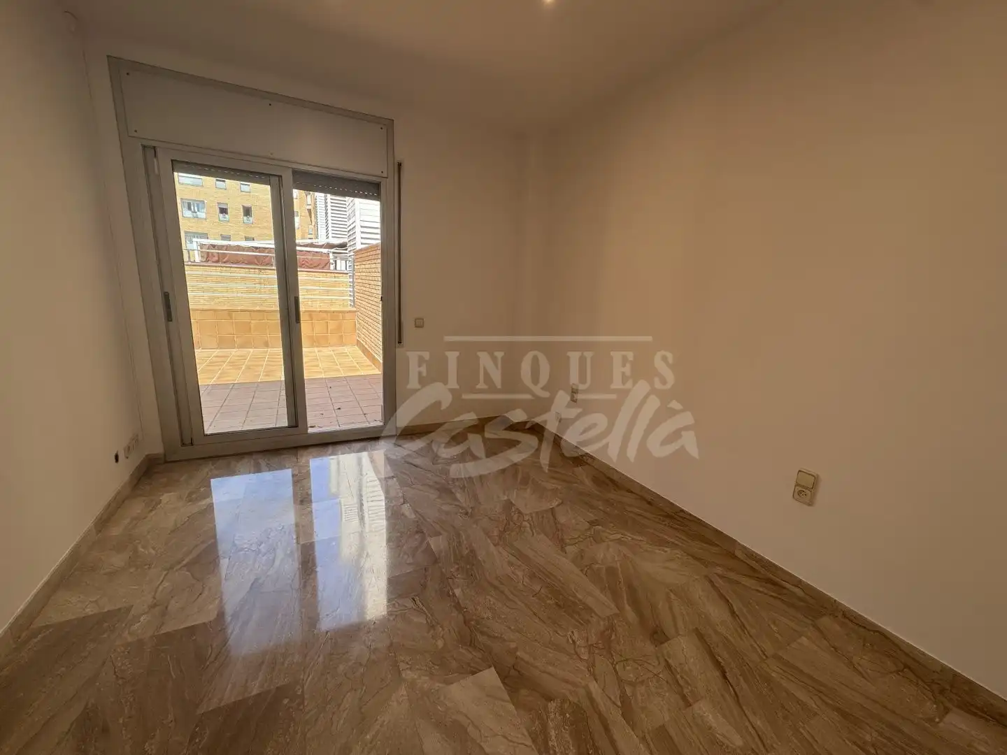 Dormitori de Casa o xalet en venda en Mataró amb Aire condicionat, Terrassa i Balcó
