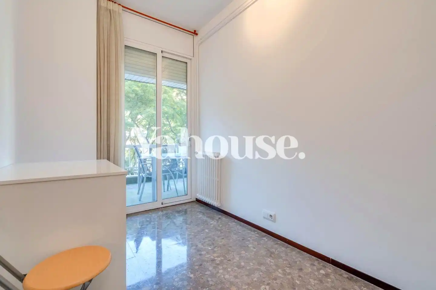 Schlafzimmer von Wohnung zum Verkauf in Barcelona mit Klimaanlage, Heizung und Terrasse