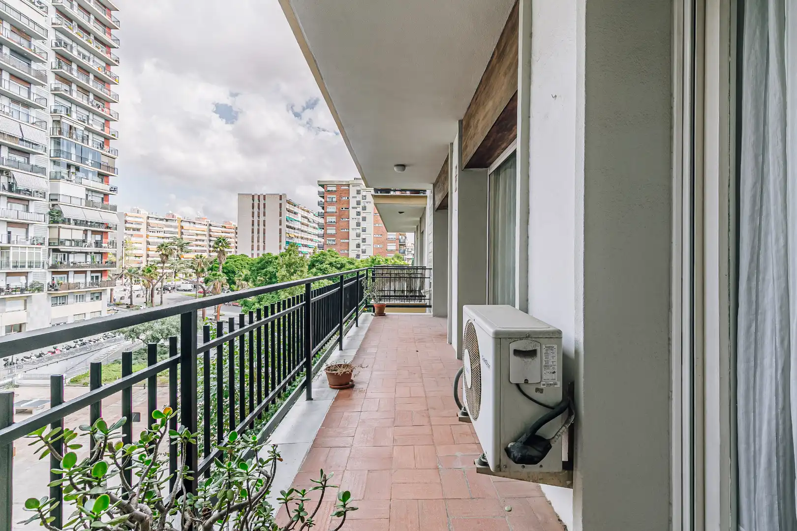 Flat with terrace for sale in Gran Via de Carles III, imagen 7