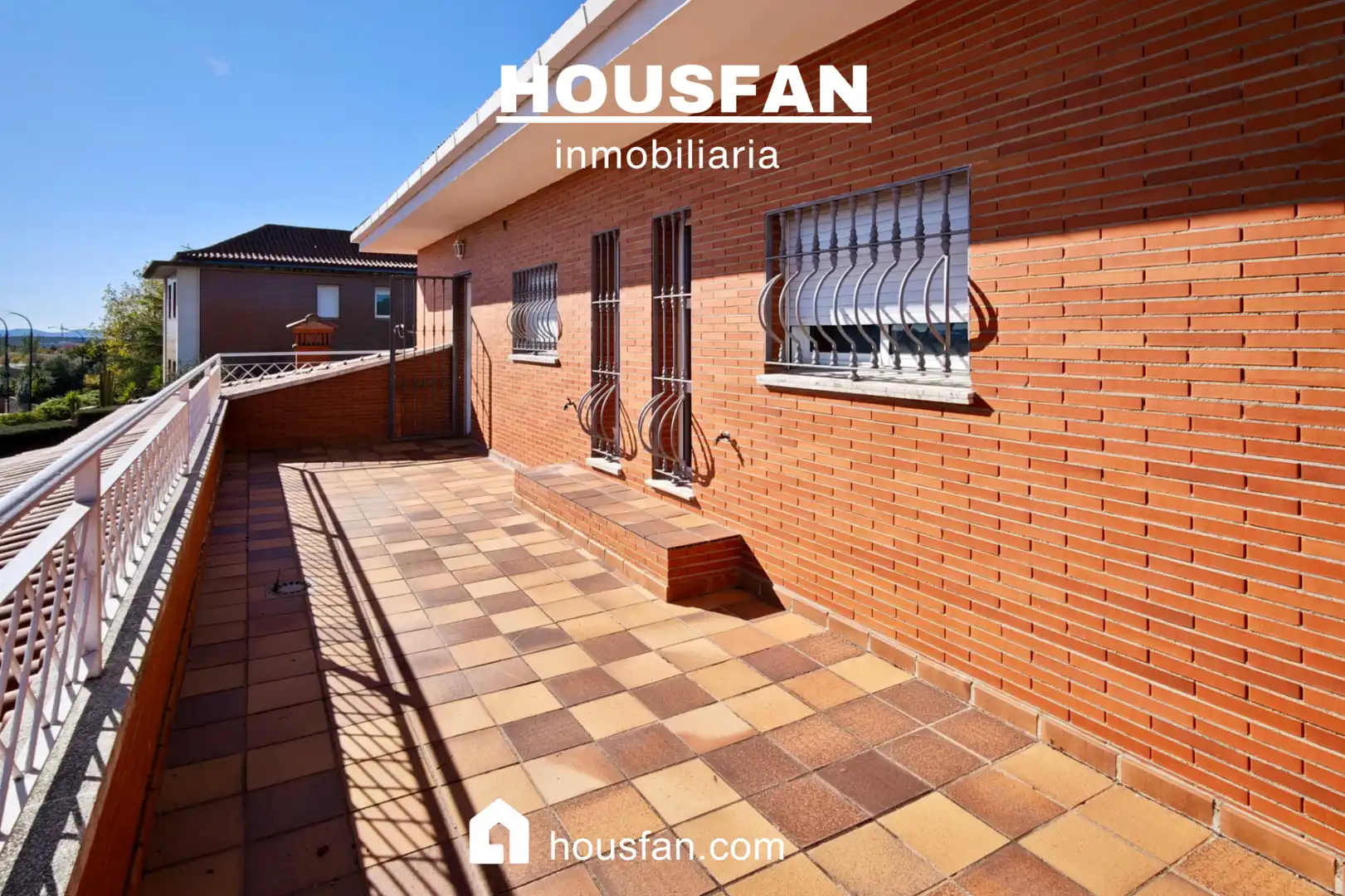 Exterior view of Houses for sale in Cáceres  with Air Conditioner, Heating and Private garden