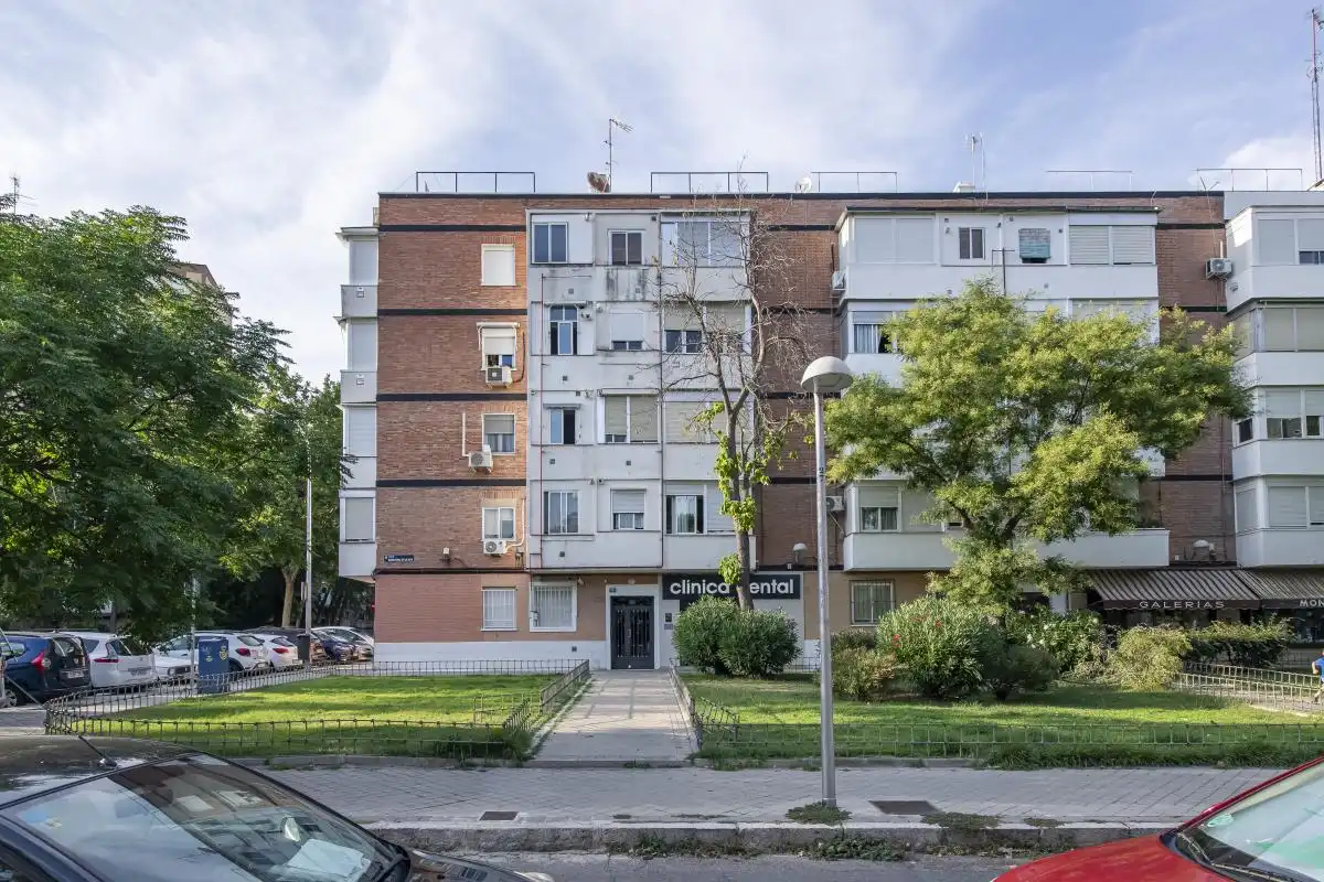 Exterior view of Flat for sale in Madrid  with Air Conditioner, Heating and Terrace