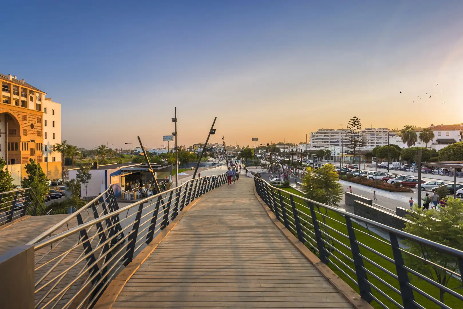 Außenansicht von Wohnung zum Verkauf in Marbella mit Klimaanlage, Terrasse und Abstellraum