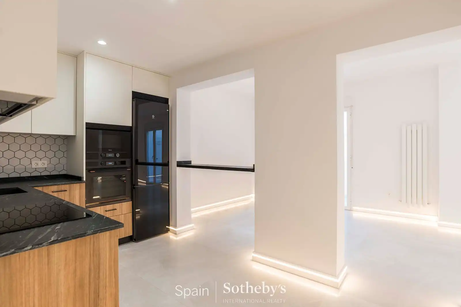 Kitchen of Apartments for sale in Madrid  with Air Conditioner and Heating