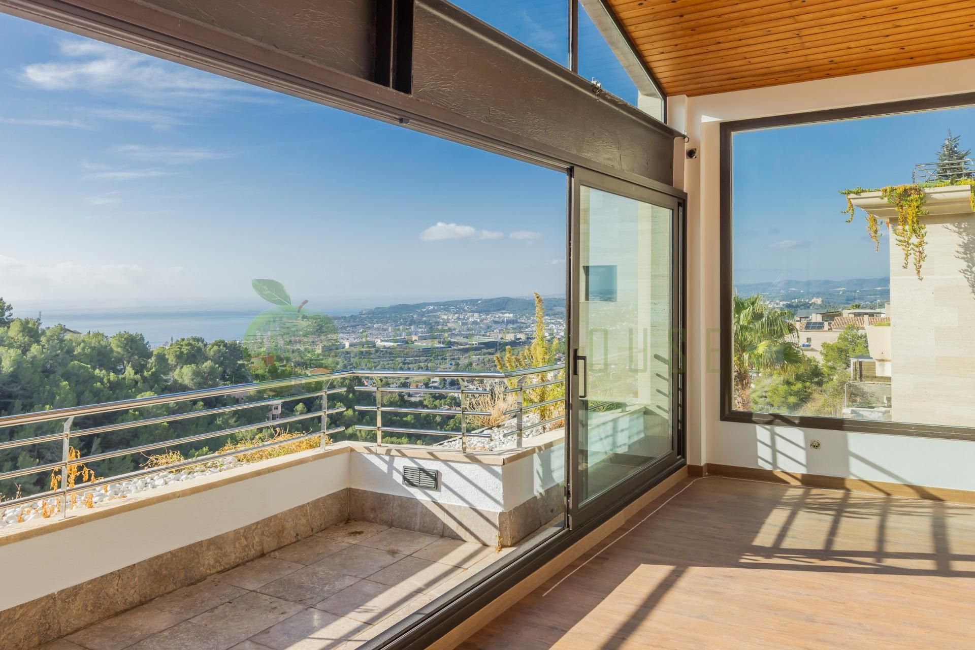 Terrace of House or chalet for sale in Sitges  with Air Conditioner, Private garden and Terrace