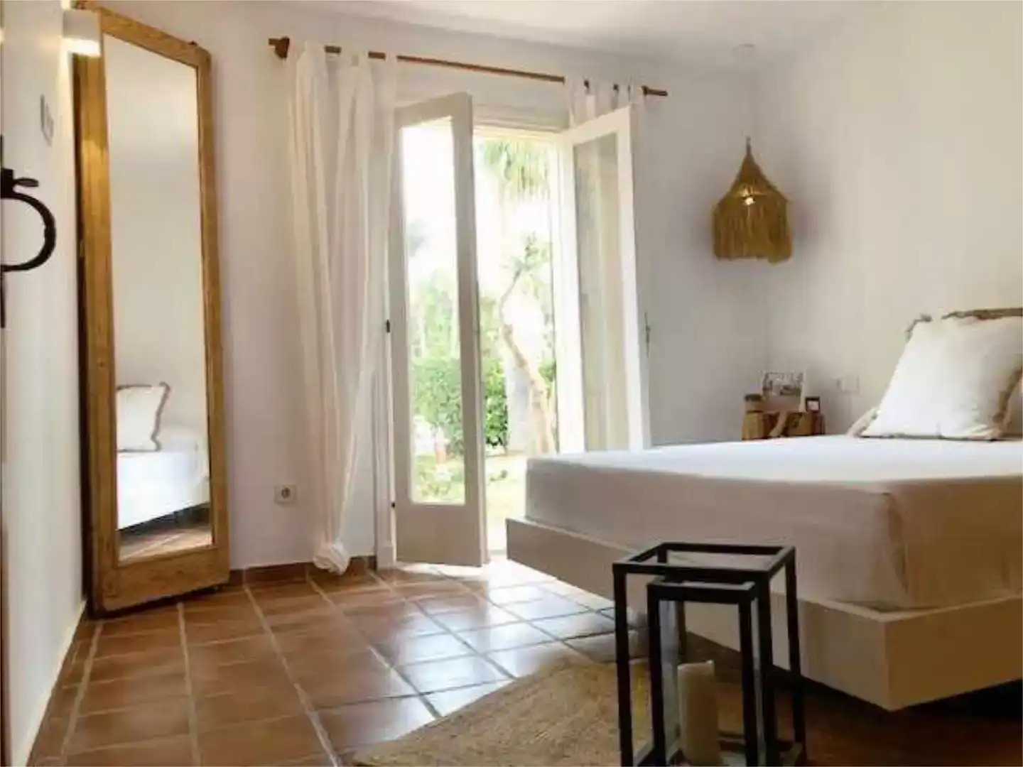 Dormitori de Casa adosada de lloguer en Ciutadella de Menorca amb Aire condicionat, Jardí privat i Piscina