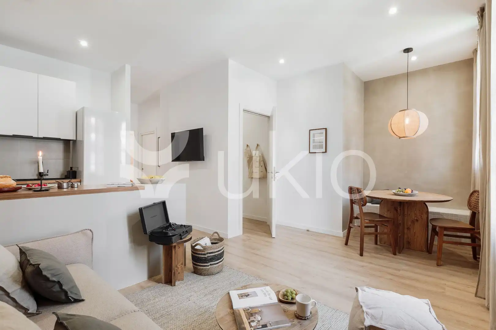 Sala d'estar de Àtic de lloguer en Barcelona amb Aire condicionat, Calefacció i Terrassa