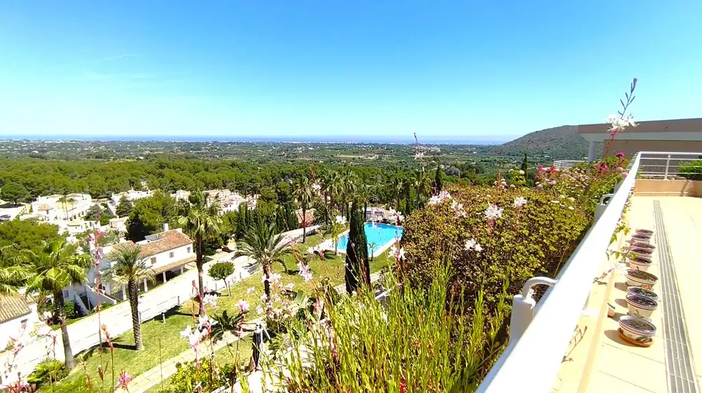 Außenansicht von Wohnungen zum Verkauf in Dénia mit Klimaanlage, Heizung und Privatgarten
