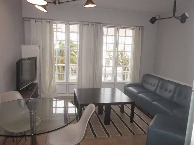 Living room of Flat to rent in Santiago de Compostela   with Heating, Parquet flooring and Furnished