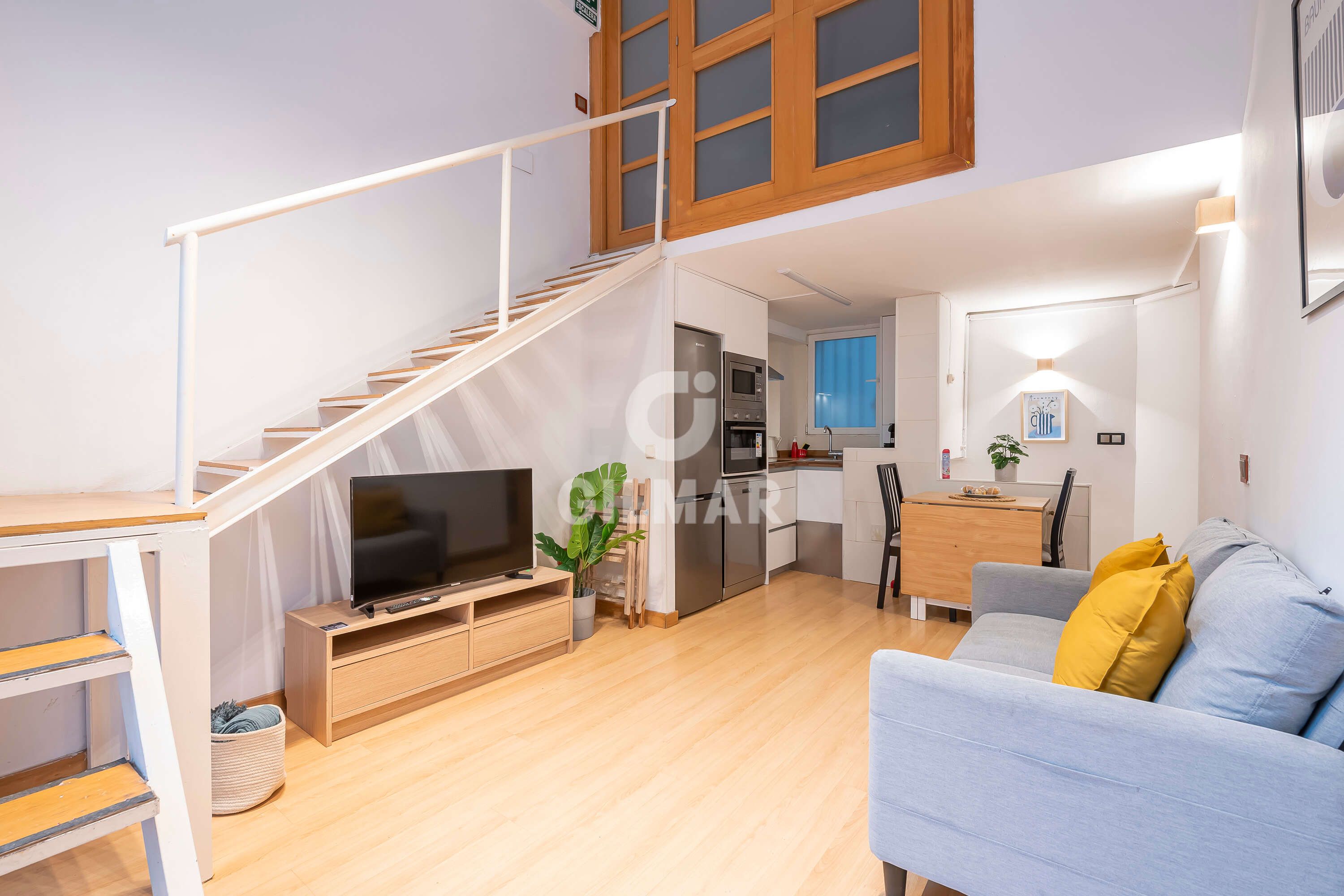 Sala d'estar de Apartament en venda en  Madrid Capital amb Calefacció