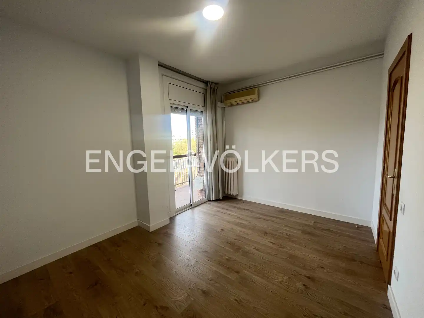 Balcony of Flat for sale in Barcelona  with Air Conditioner, Heating and Parquet flooring