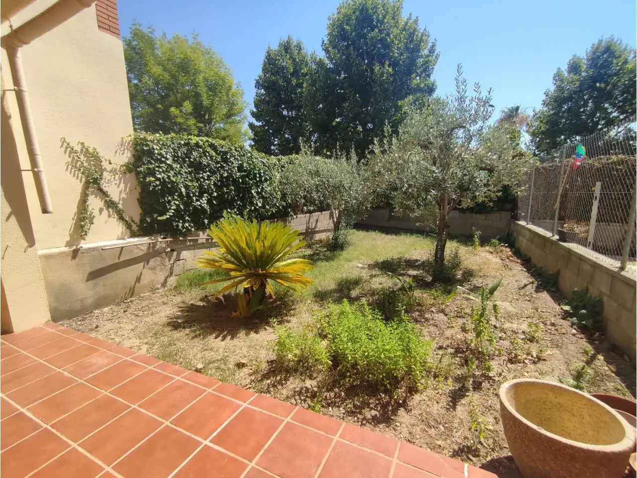 Jardí de Casa o xalet en venda en La Granada amb Aire condicionat, Calefacció i Jardí privat