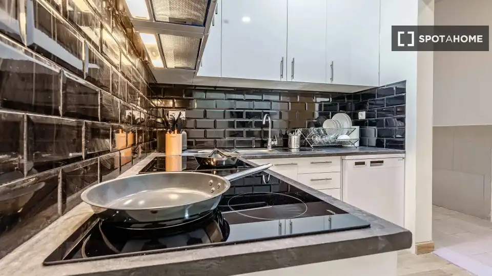 Kitchen of Flat for share in Centro