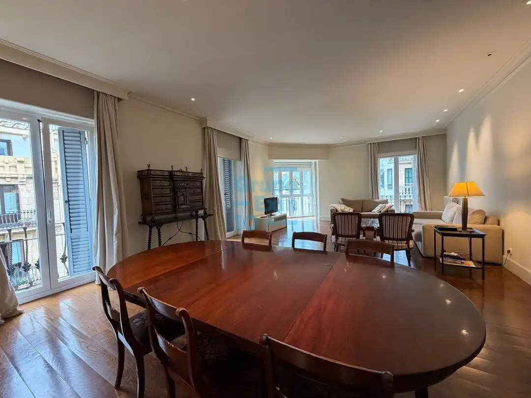 Flat for rent in Área Romántica