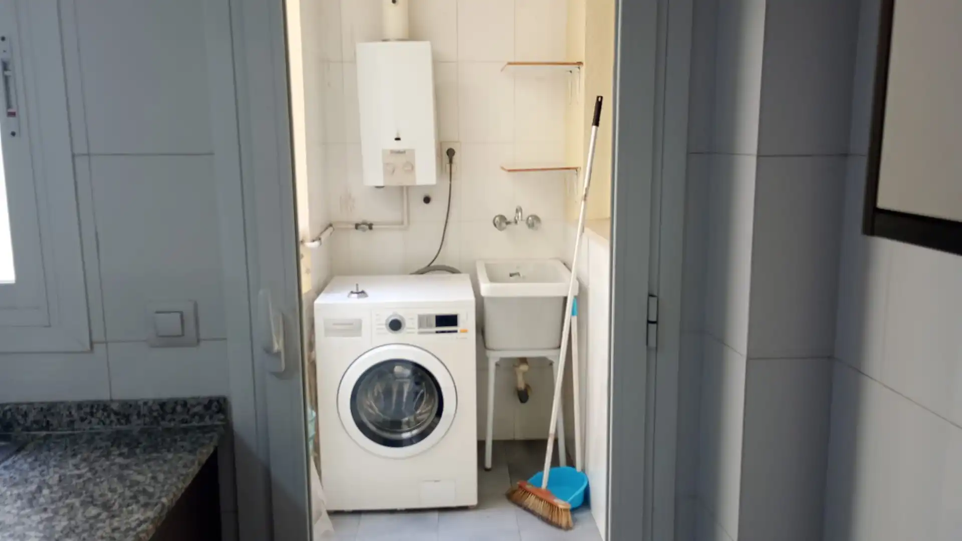Bathroom of Flat for sale in Llíria