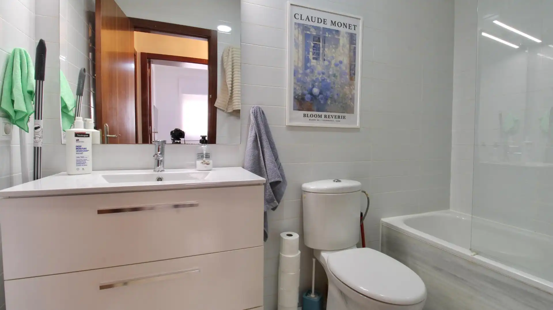 Baño de Ático en venta en Roquetas de Mar con Calefacción, Terraza y Amueblado