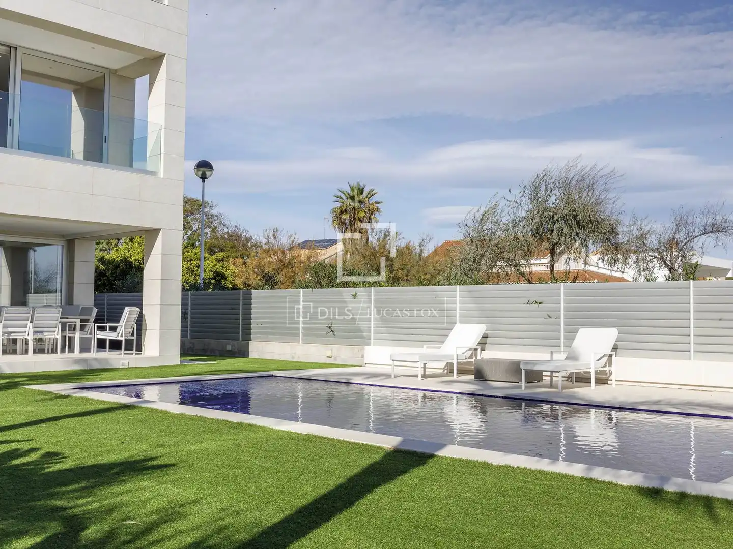 Piscina de Casa o chalet en venta en Sagunto / Sagunt con Aire acondicionado, Calefacción y Jardín privado