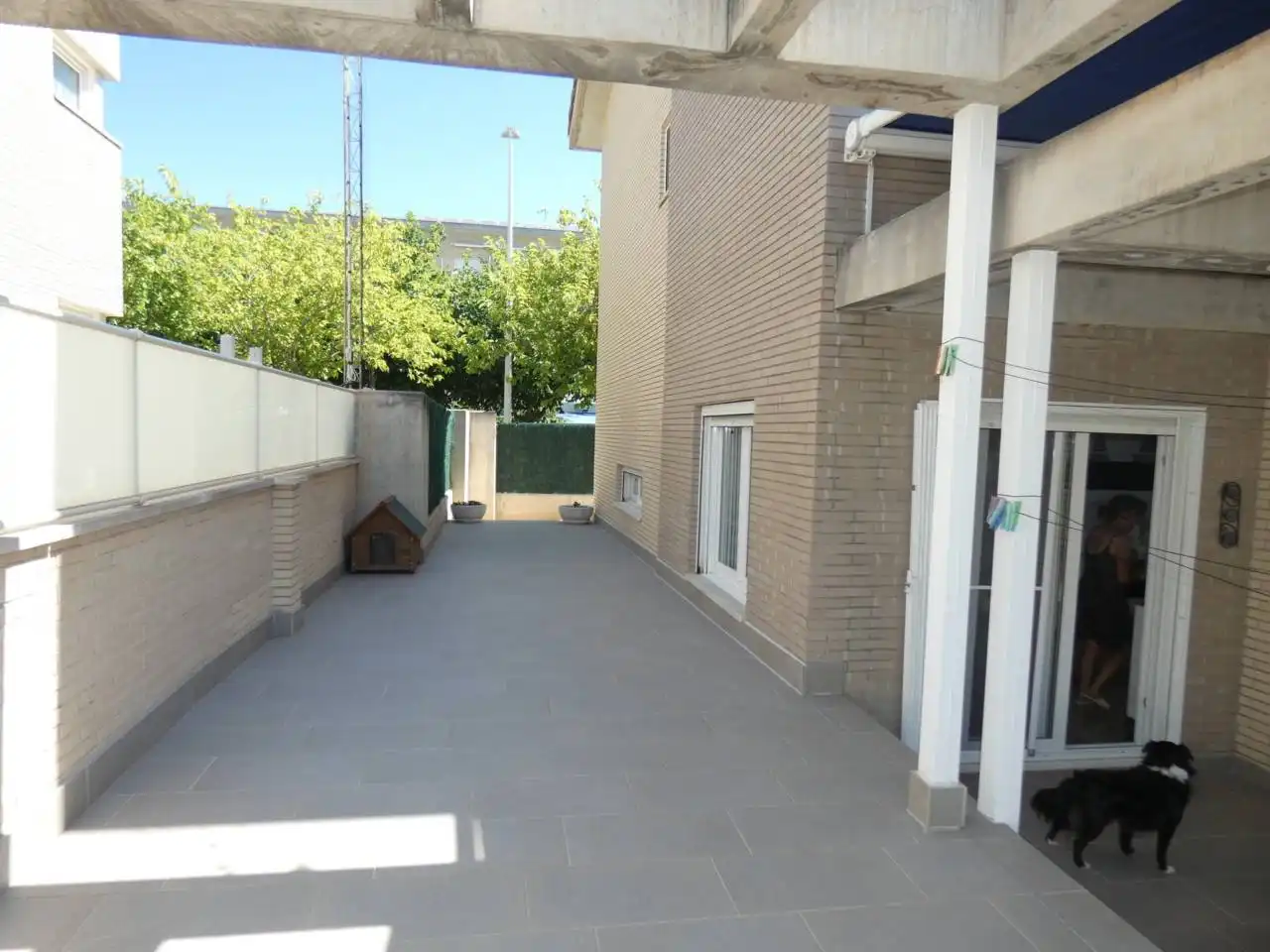 Terrasse von Einfamilien-Reihenhaus zum Verkauf in Benicarló mit Klimaanlage, Heizung und Privatgarten