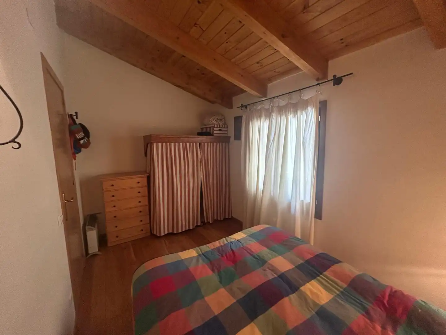 Schlafzimmer von Wohnungen zum Verkauf in Setcases mit Möbliert