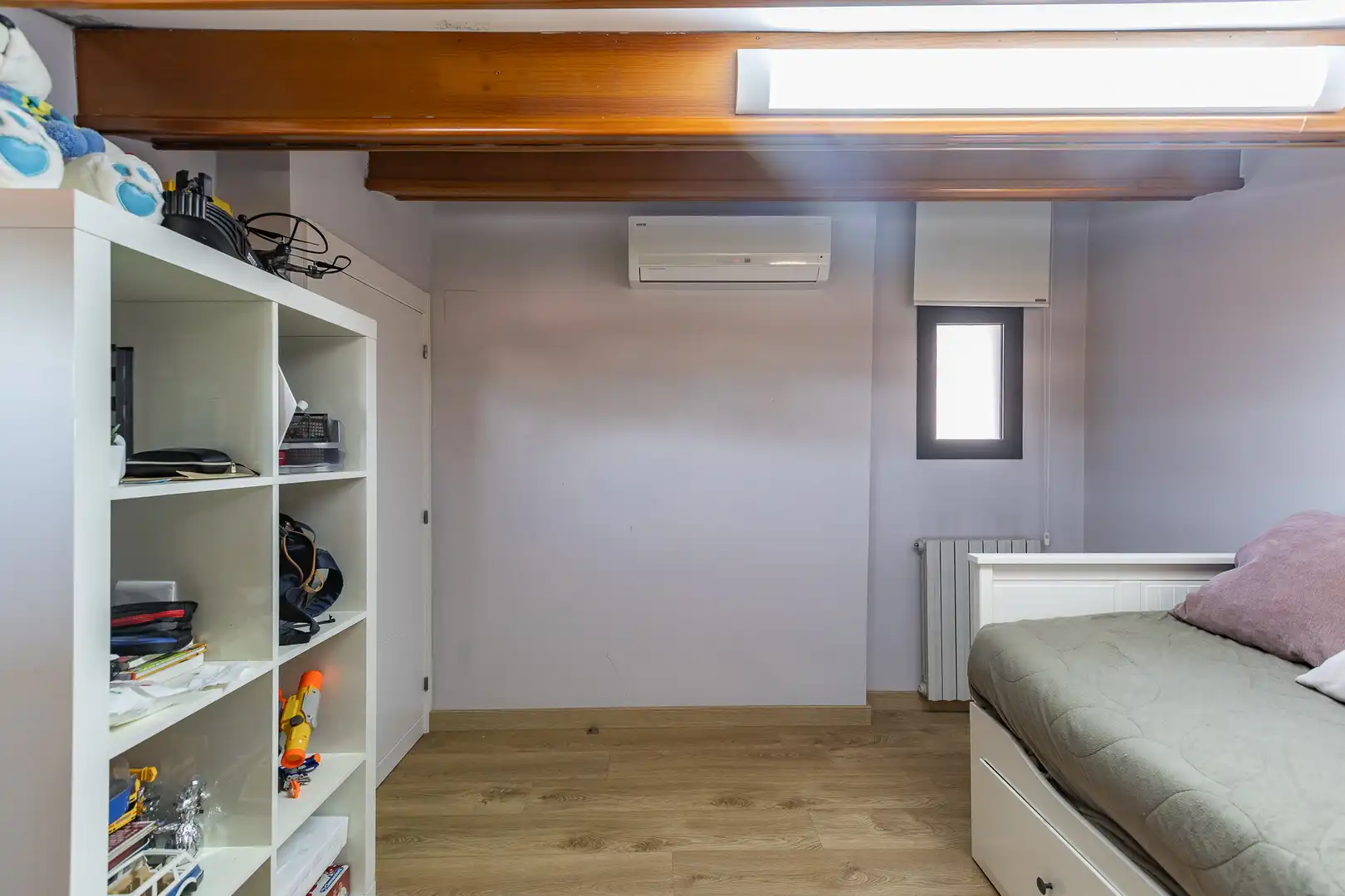 Dormitori de Casa o xalet en venda en Castellar del Vallès amb Aire condicionat, Calefacció i Jardí privat