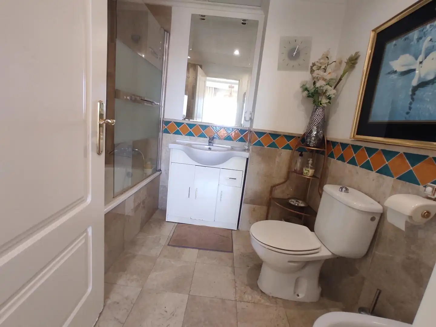 Baño de Apartamento en venta en Marbella con Aire acondicionado, Calefacción y Terraza