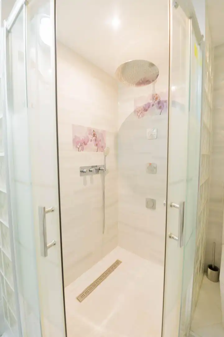 Baño de Piso en venta en Mijas con Aire acondicionado y Calefacción