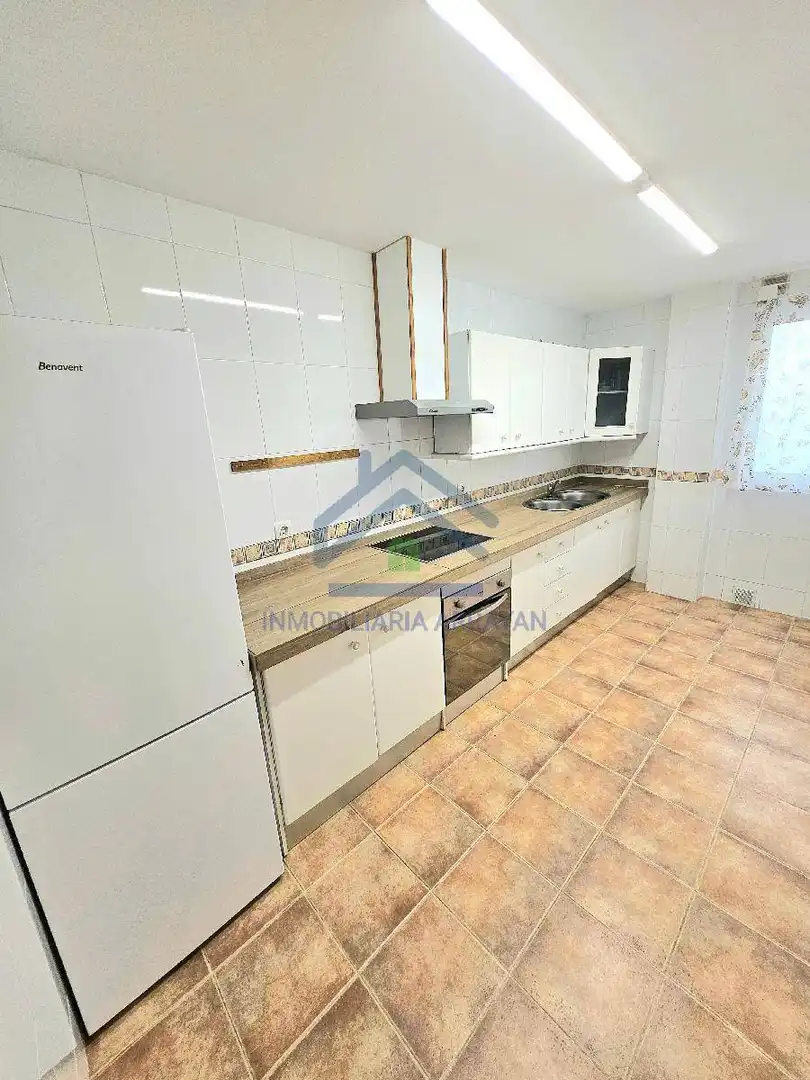 Küche von Wohnung zum Verkauf in Las Gabias mit Terrasse und Möbliert