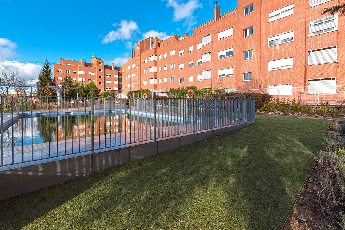 Piscina de Pis en venda en Rivas-Vaciamadrid amb Traster i Piscina comunitària