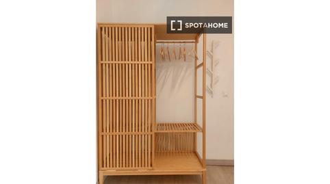 Photo 3 of Flat to share in Almendrales,  Madrid Capital