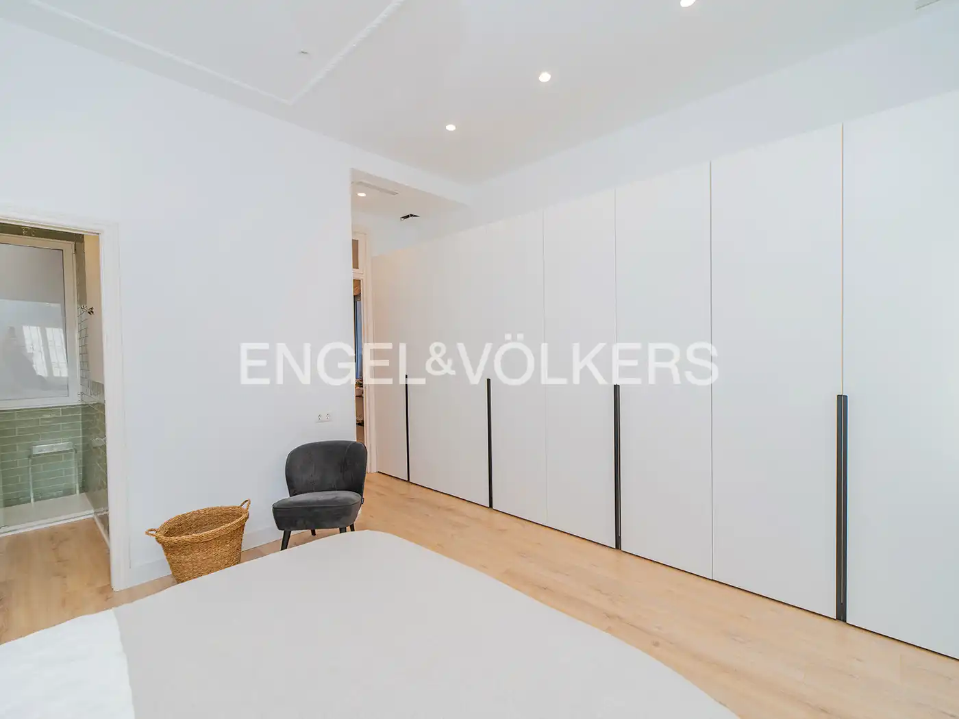 Habitación de Piso en venta en Alicante / Alacant con Aire acondicionado, Calefacción y Balcón