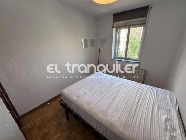 Flat to rent in Calle San León, imagen 7